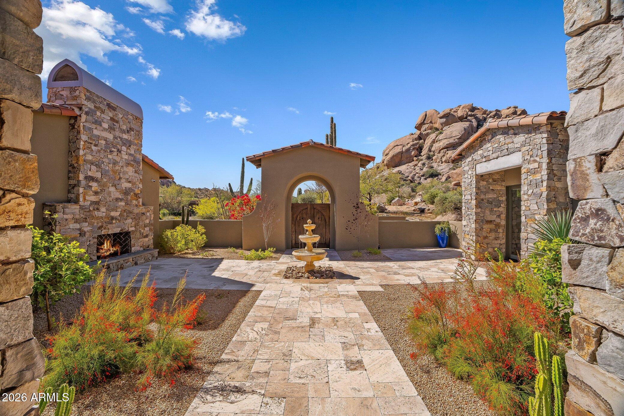 10489 E GREYTHORN Drive