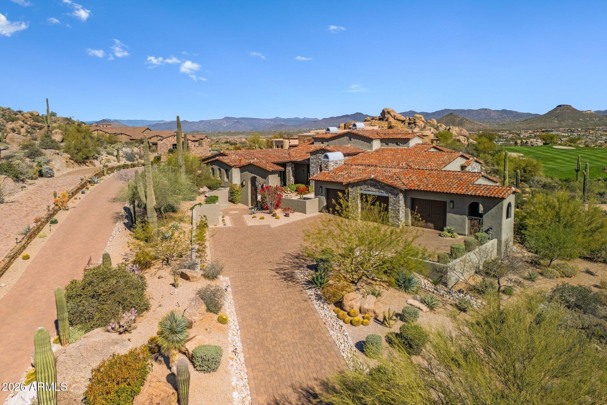 10489 E GREYTHORN Drive