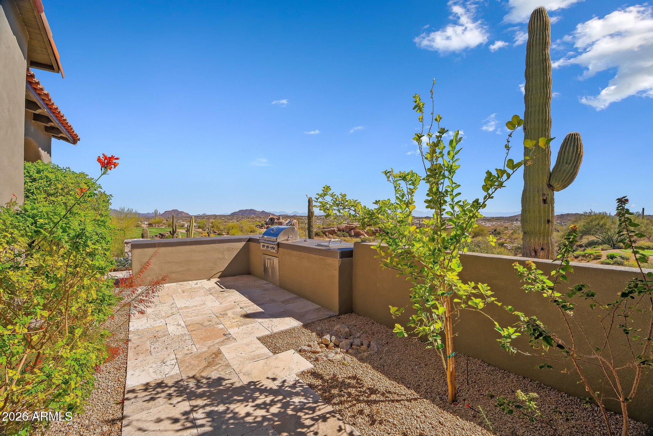 10489 E GREYTHORN Drive