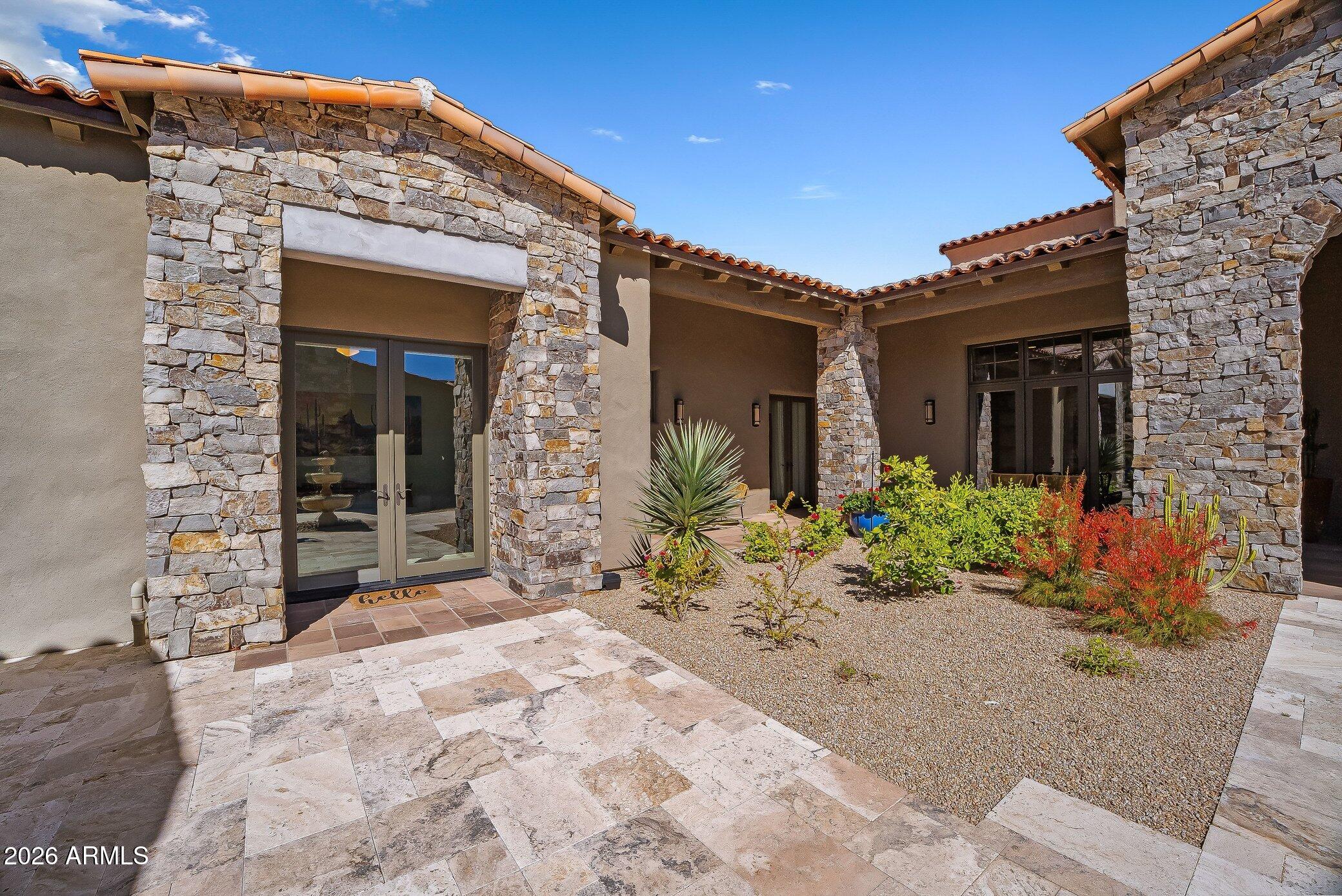 10489 E GREYTHORN Drive