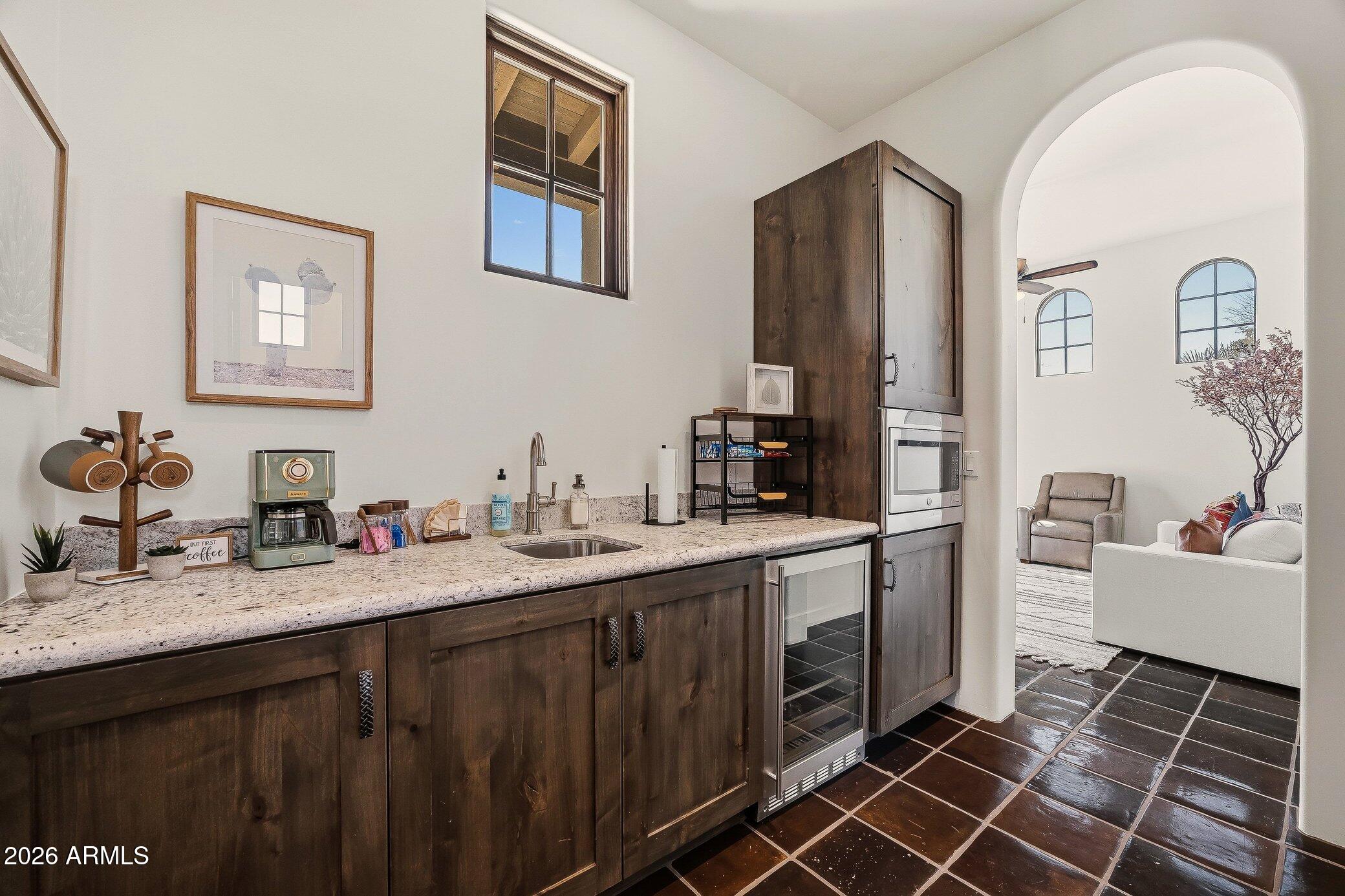 10489 E GREYTHORN Drive