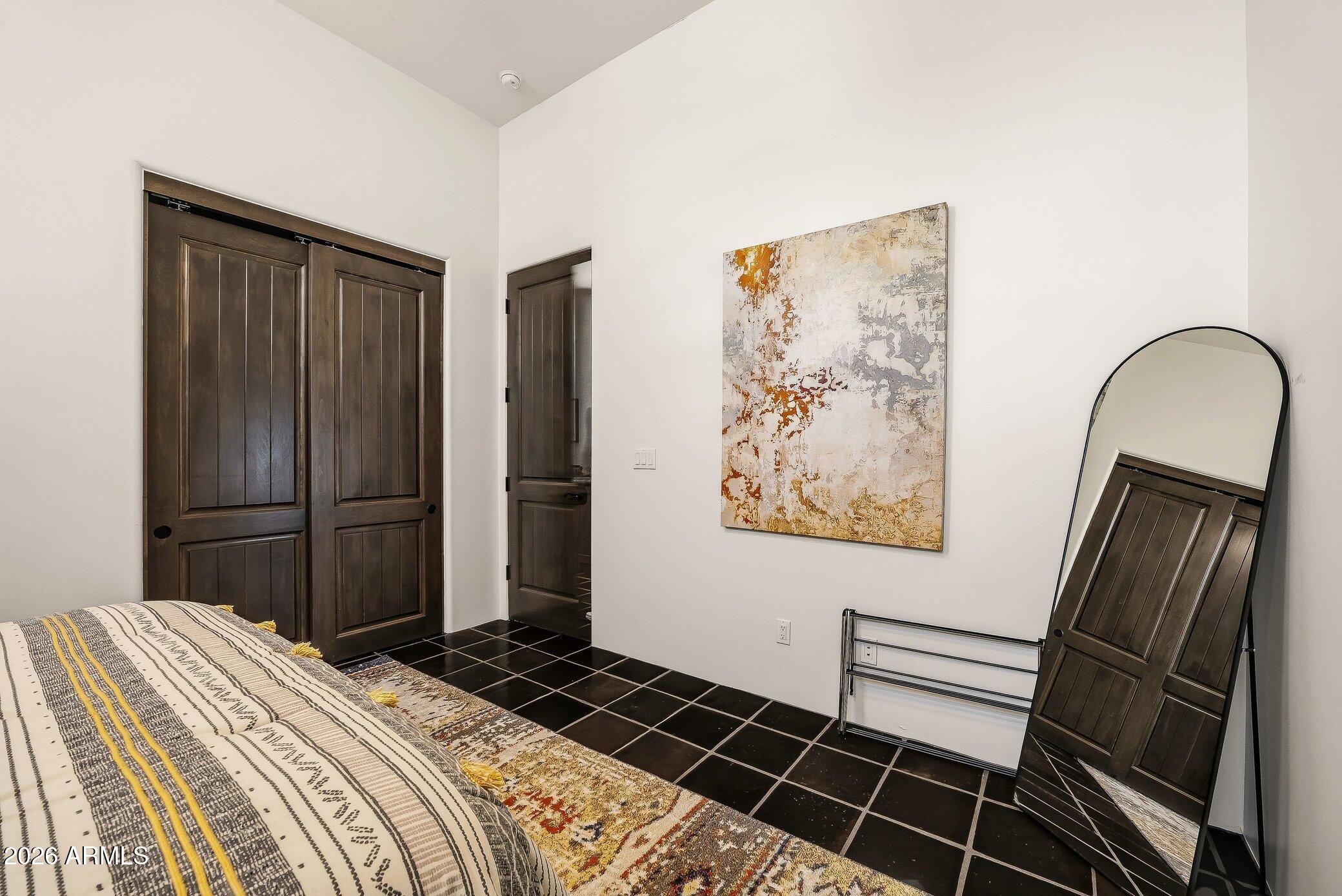 10489 E GREYTHORN Drive