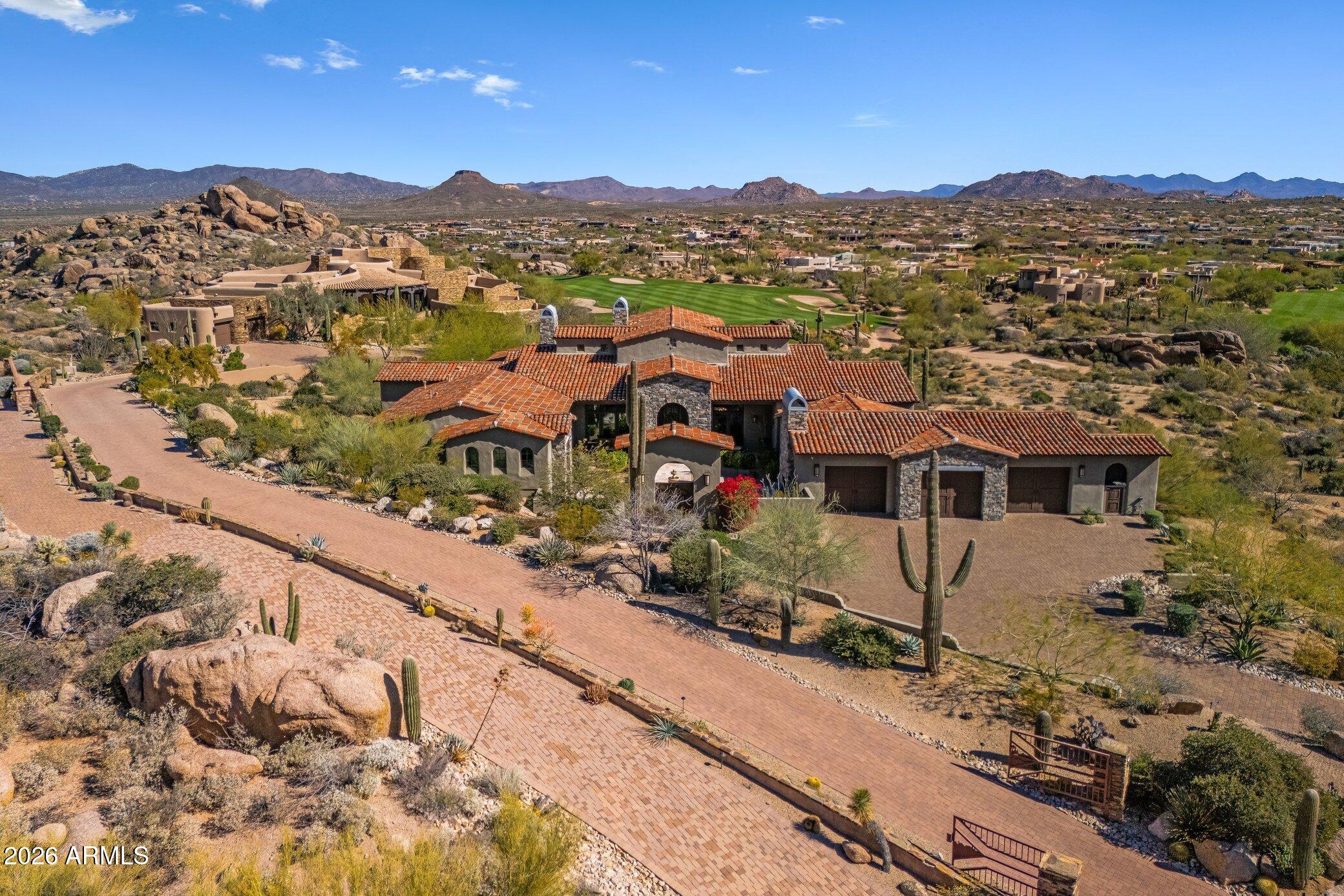 10489 E GREYTHORN Drive