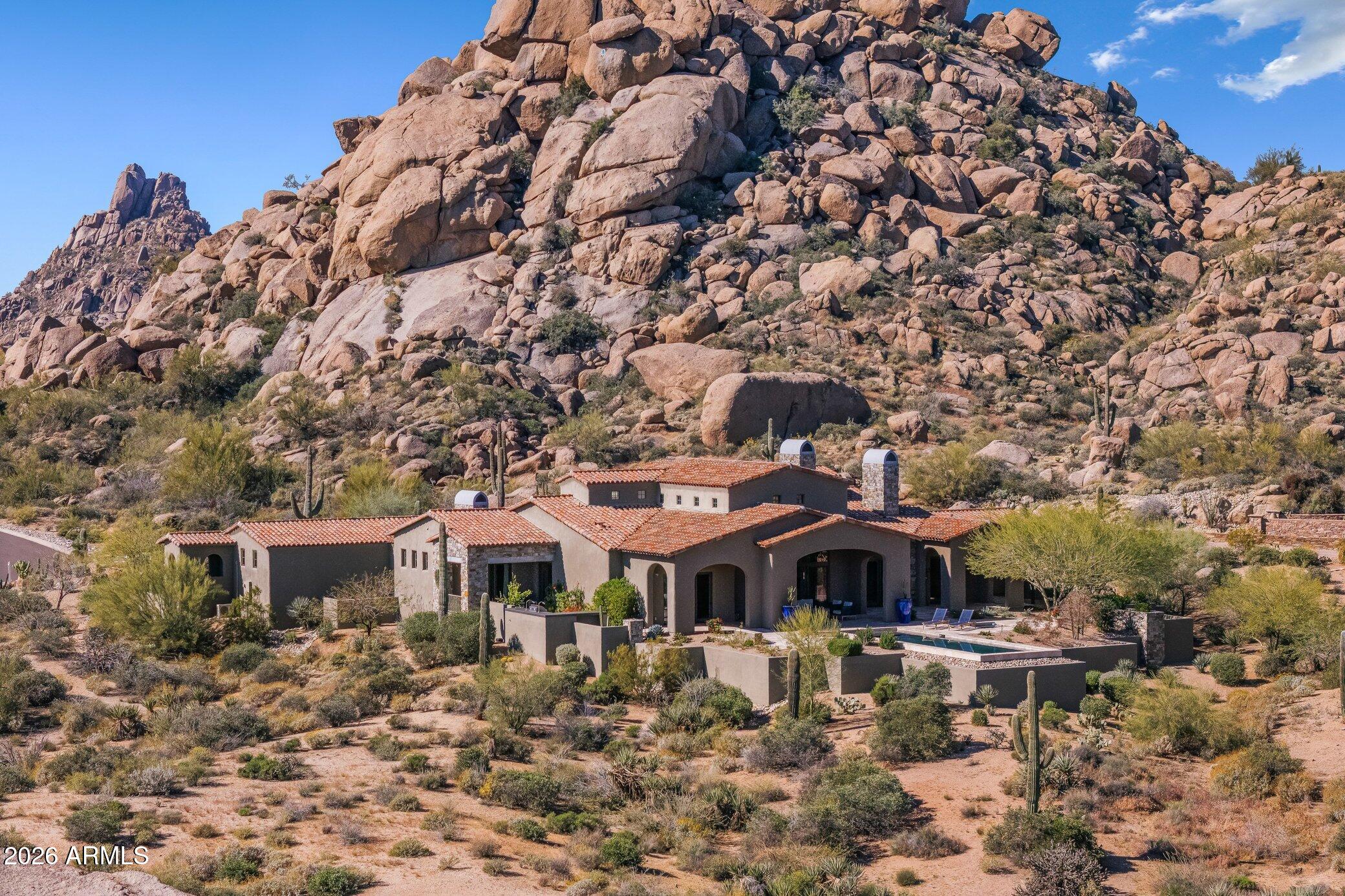 10489 E GREYTHORN Drive