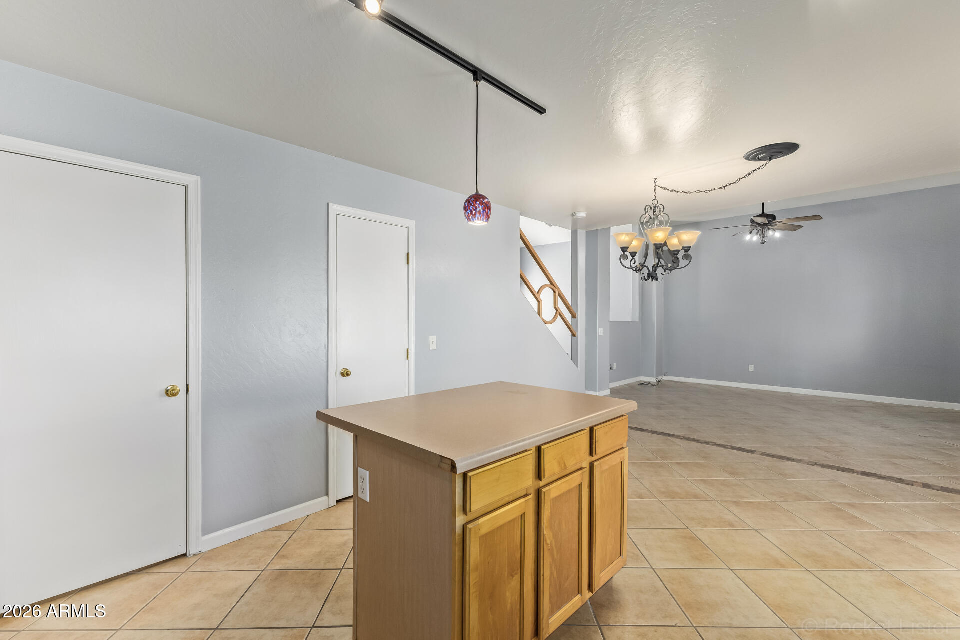 602 E COLT Court