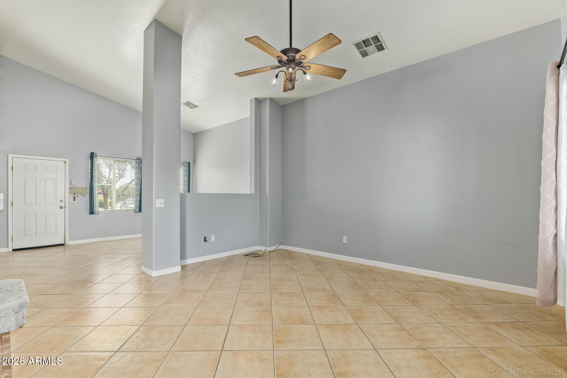 602 E COLT Court