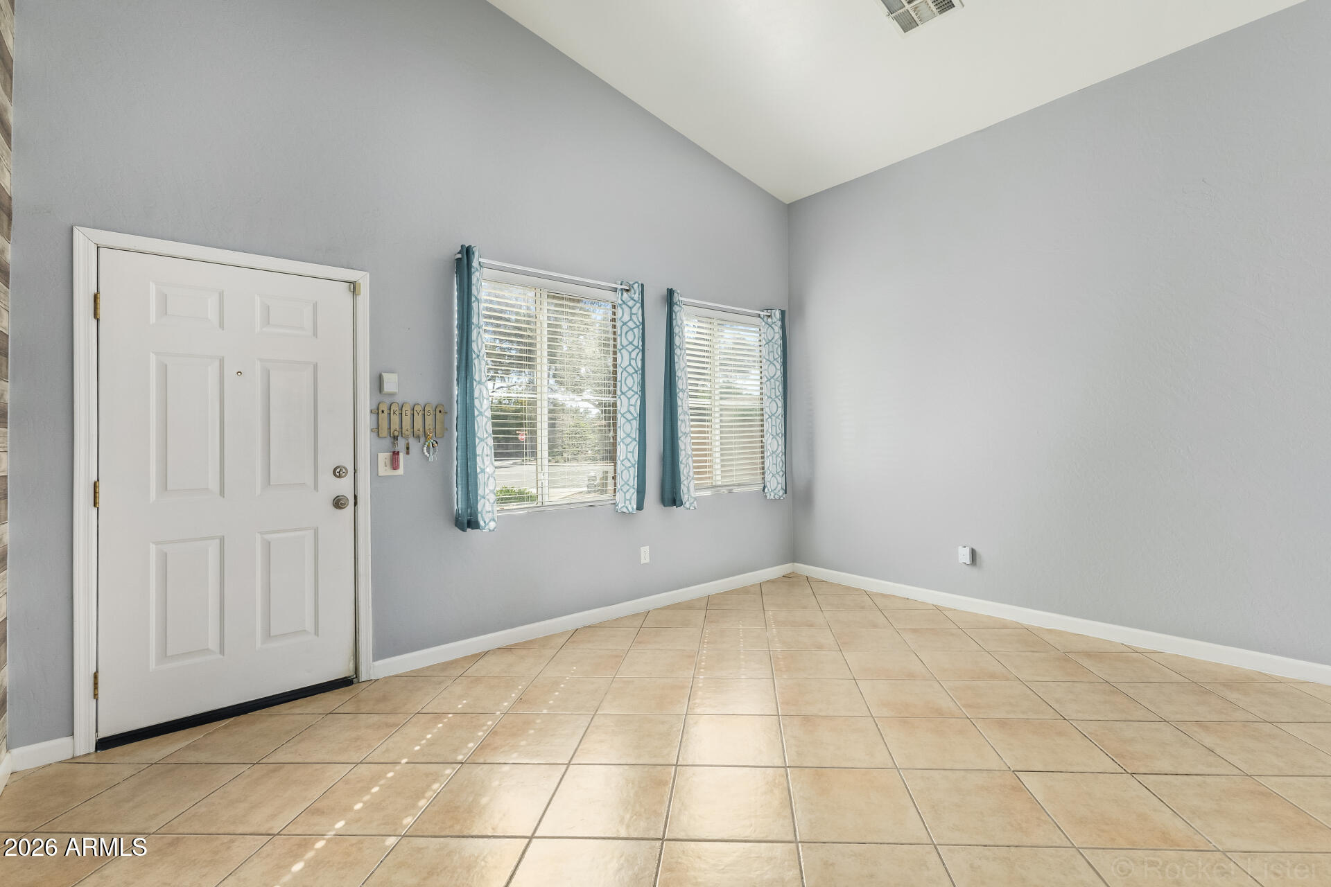 602 E COLT Court