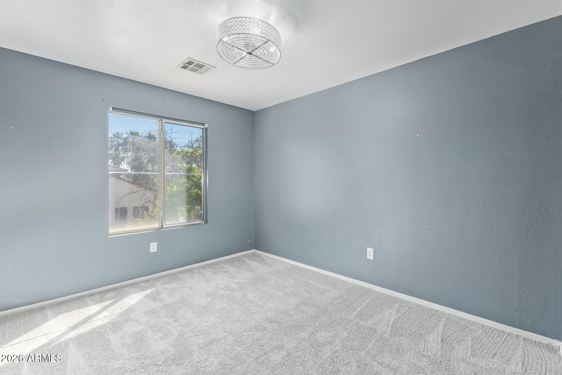 602 E COLT Court