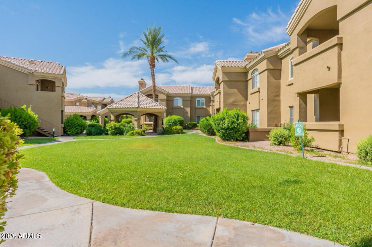 5335 E Shea Boulevard 1042