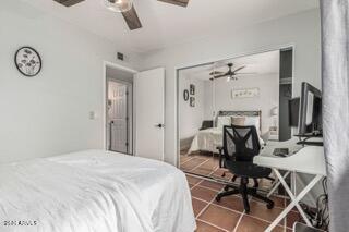 115 W 10TH Street