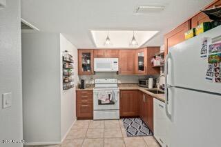 115 W 10TH Street