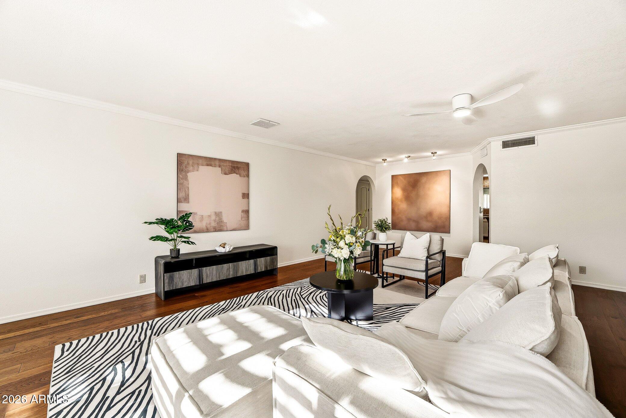 7513 N VIA DE MANANA