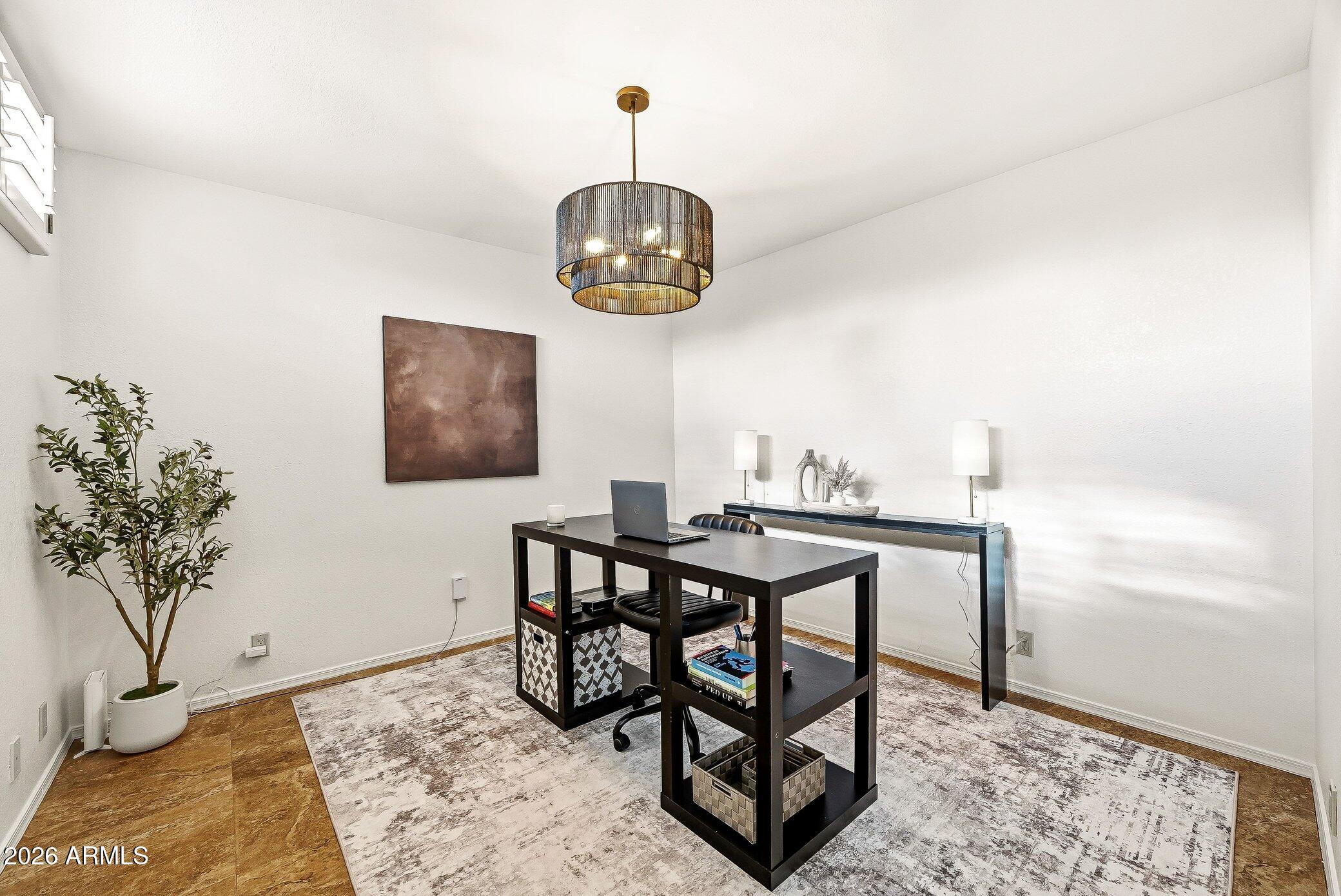 7513 N VIA DE MANANA