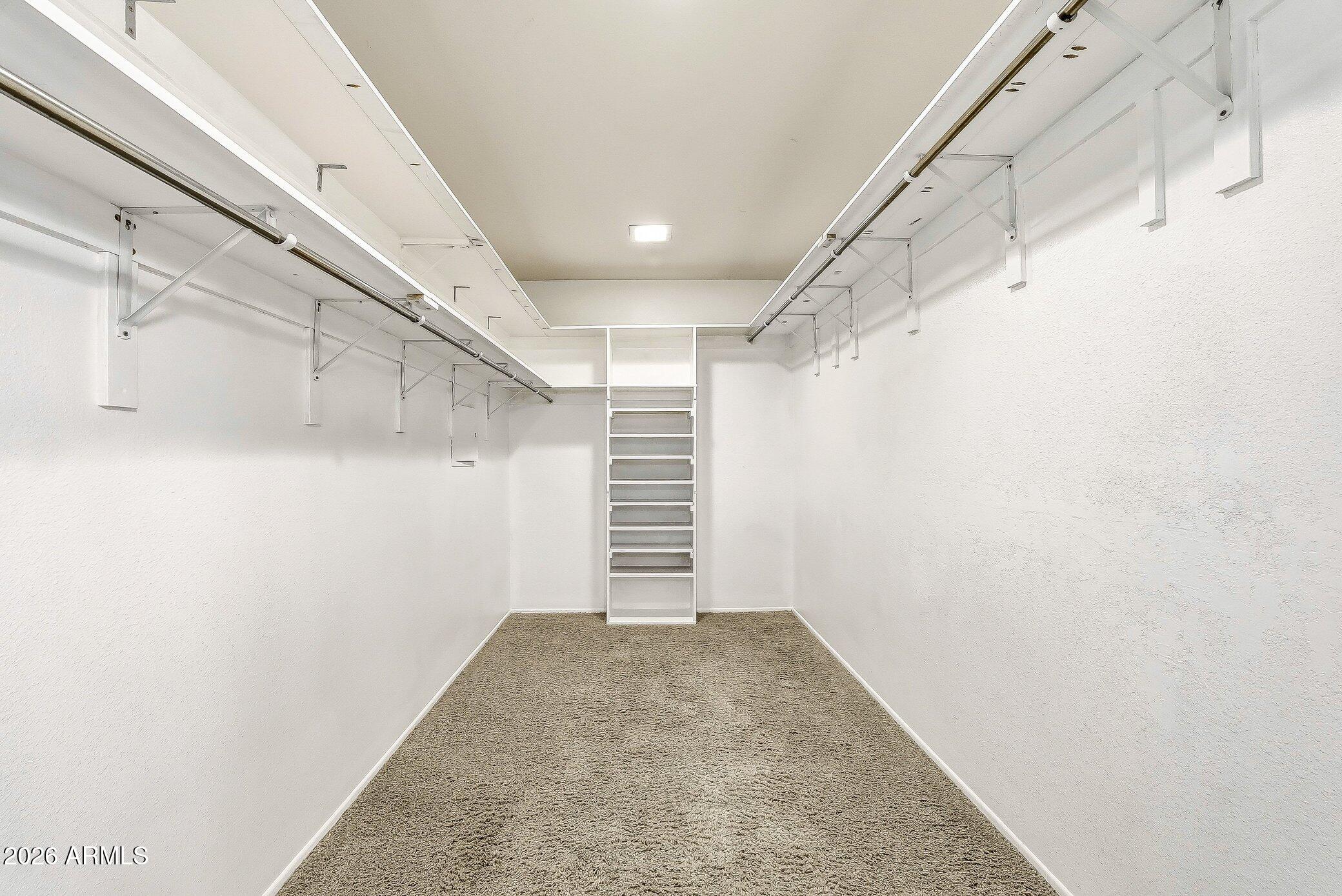 7513 N VIA DE MANANA