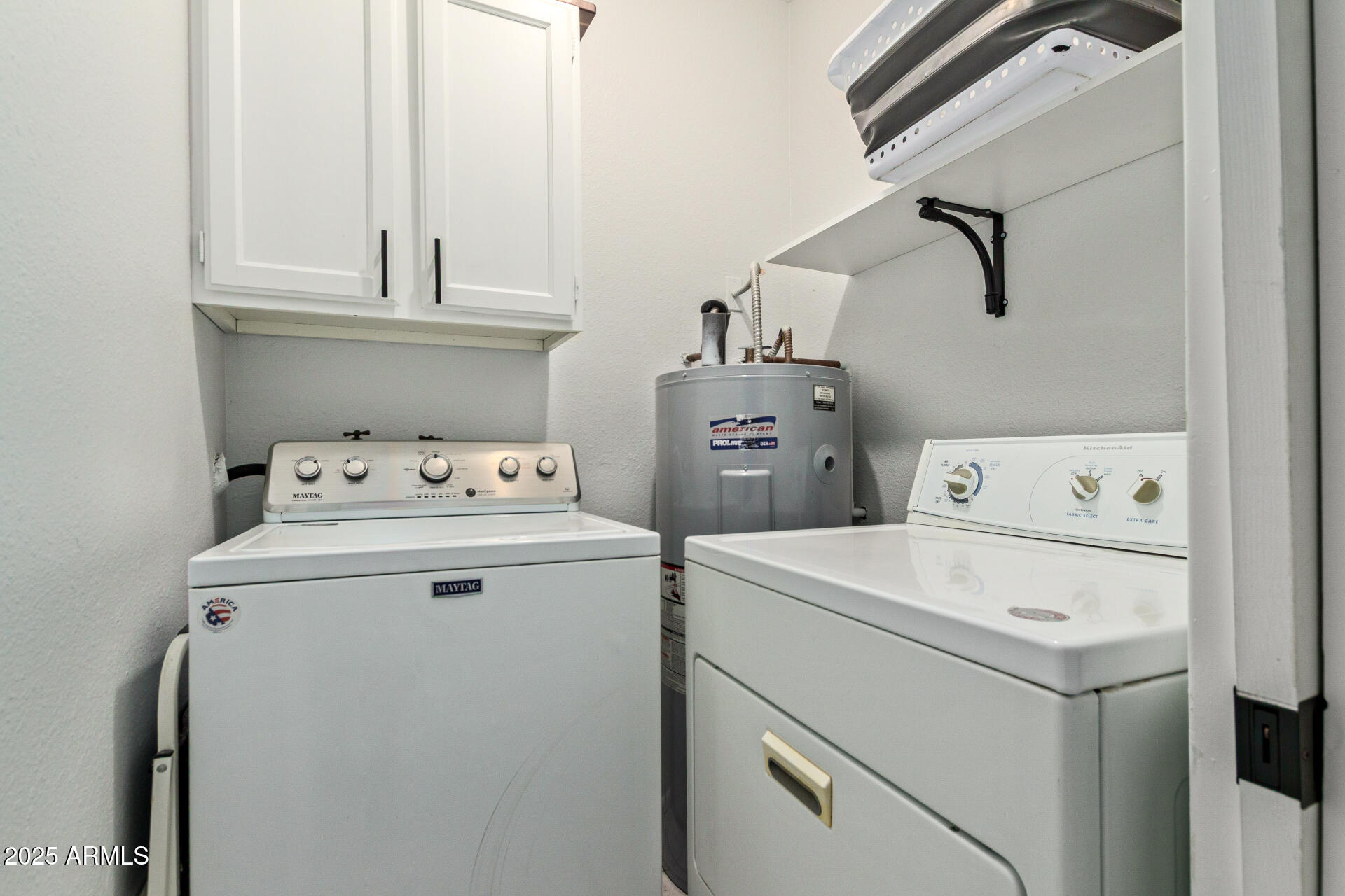 117 W 10TH Street