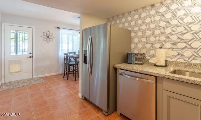 117 W 10TH Street