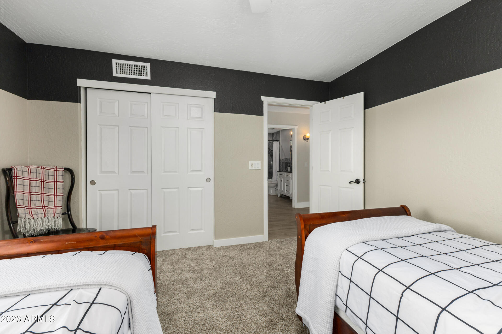 3201 S HORIZON Place