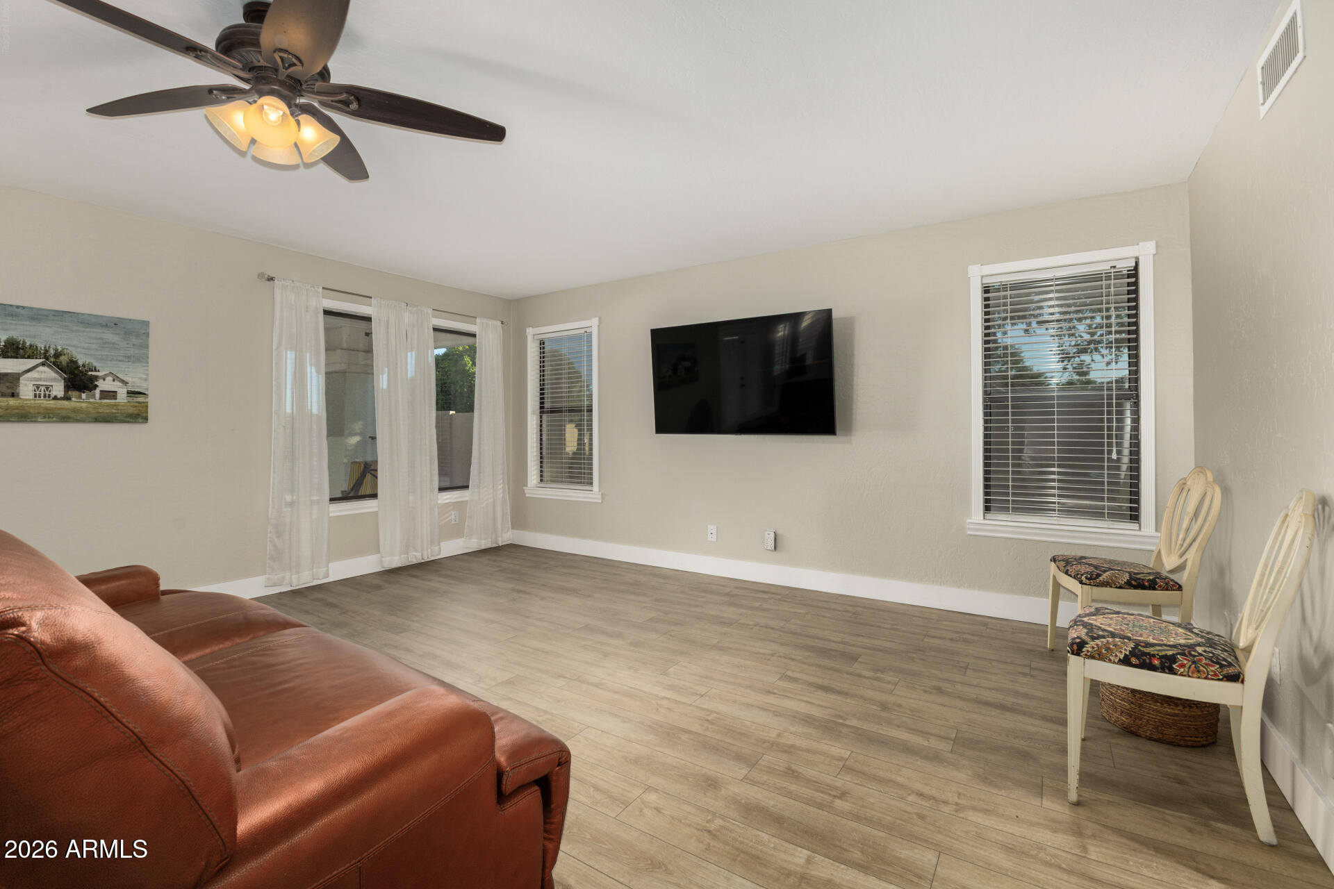 3201 S HORIZON Place