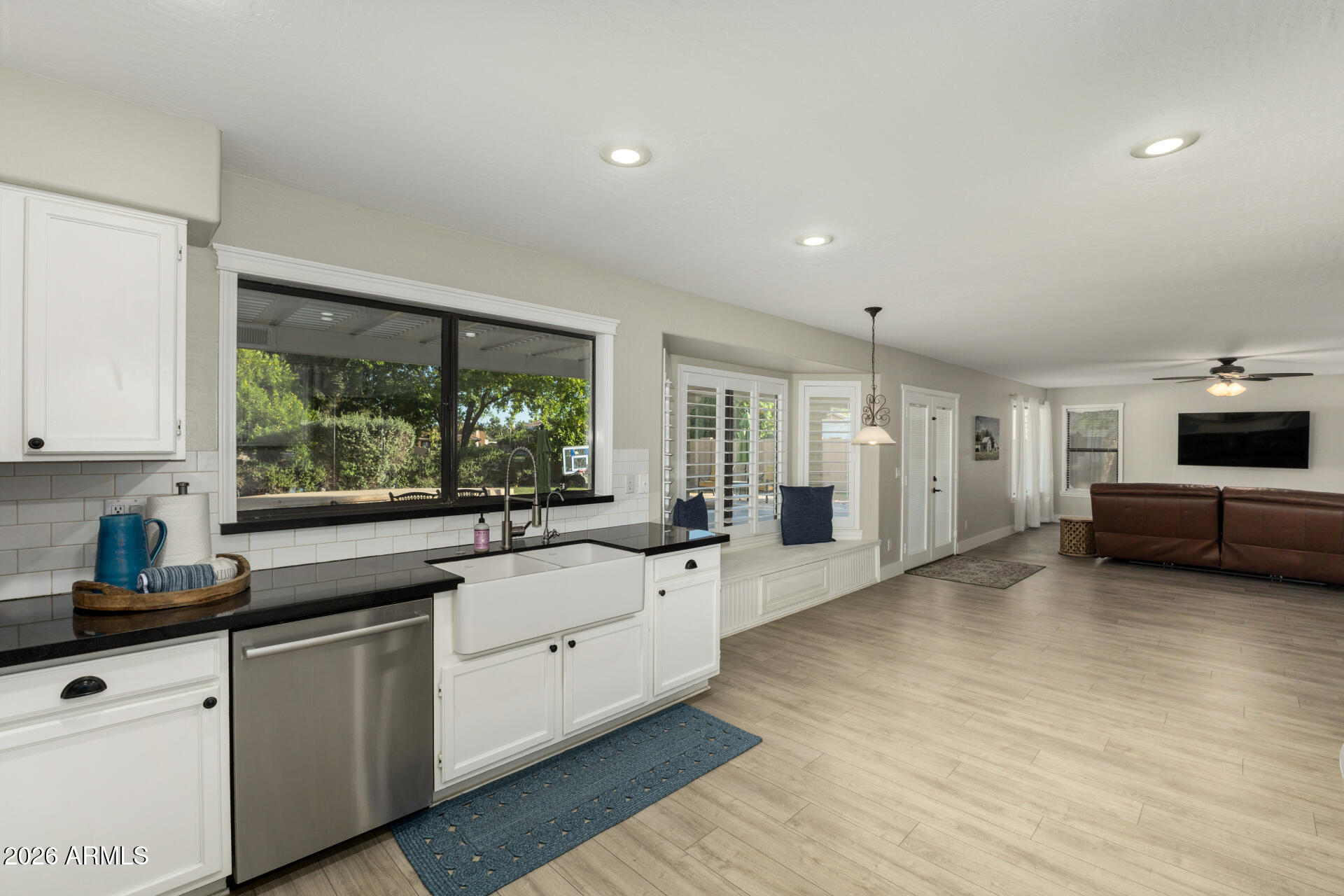 3201 S HORIZON Place