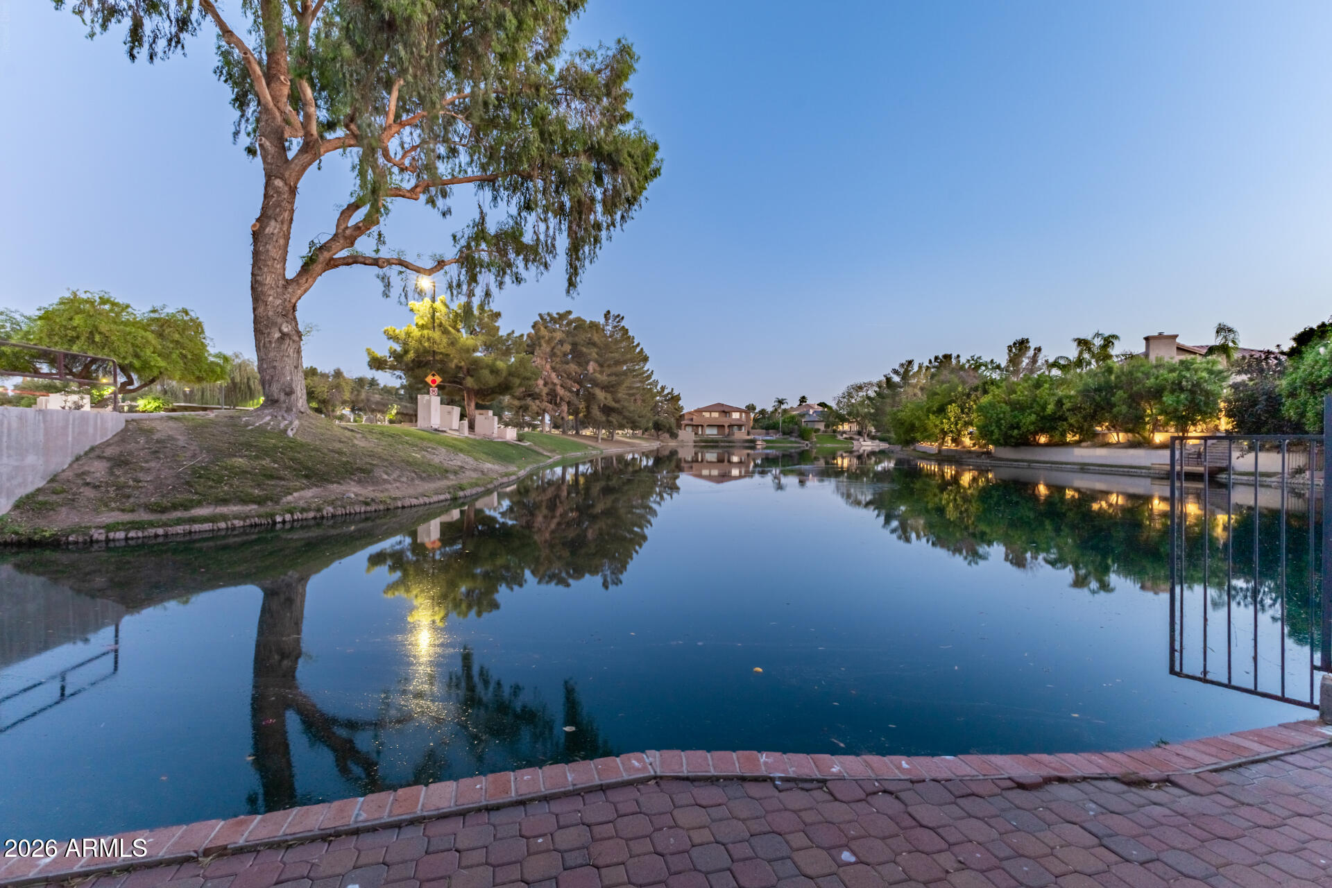 3201 S HORIZON Place