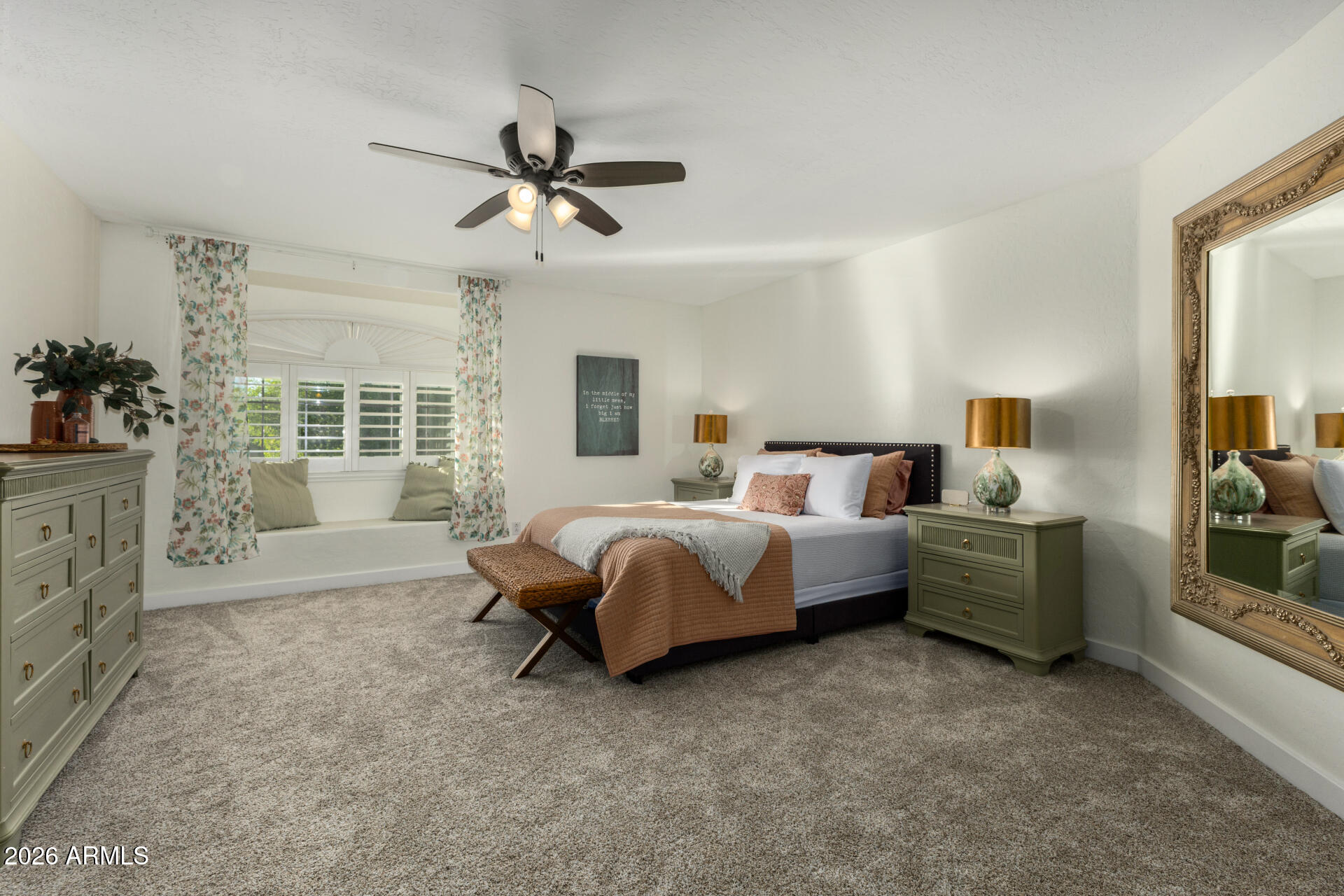 3201 S HORIZON Place