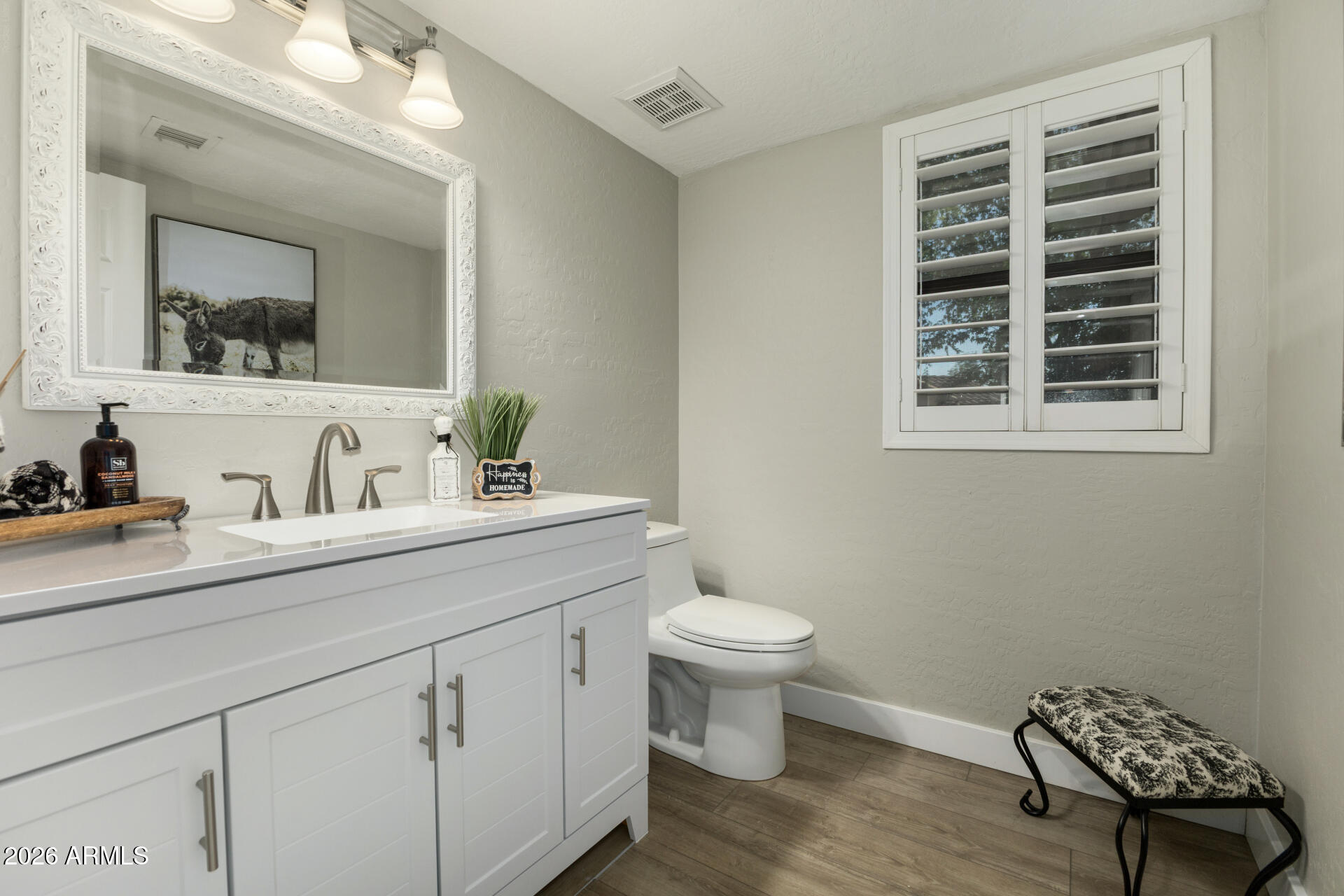 3201 S HORIZON Place