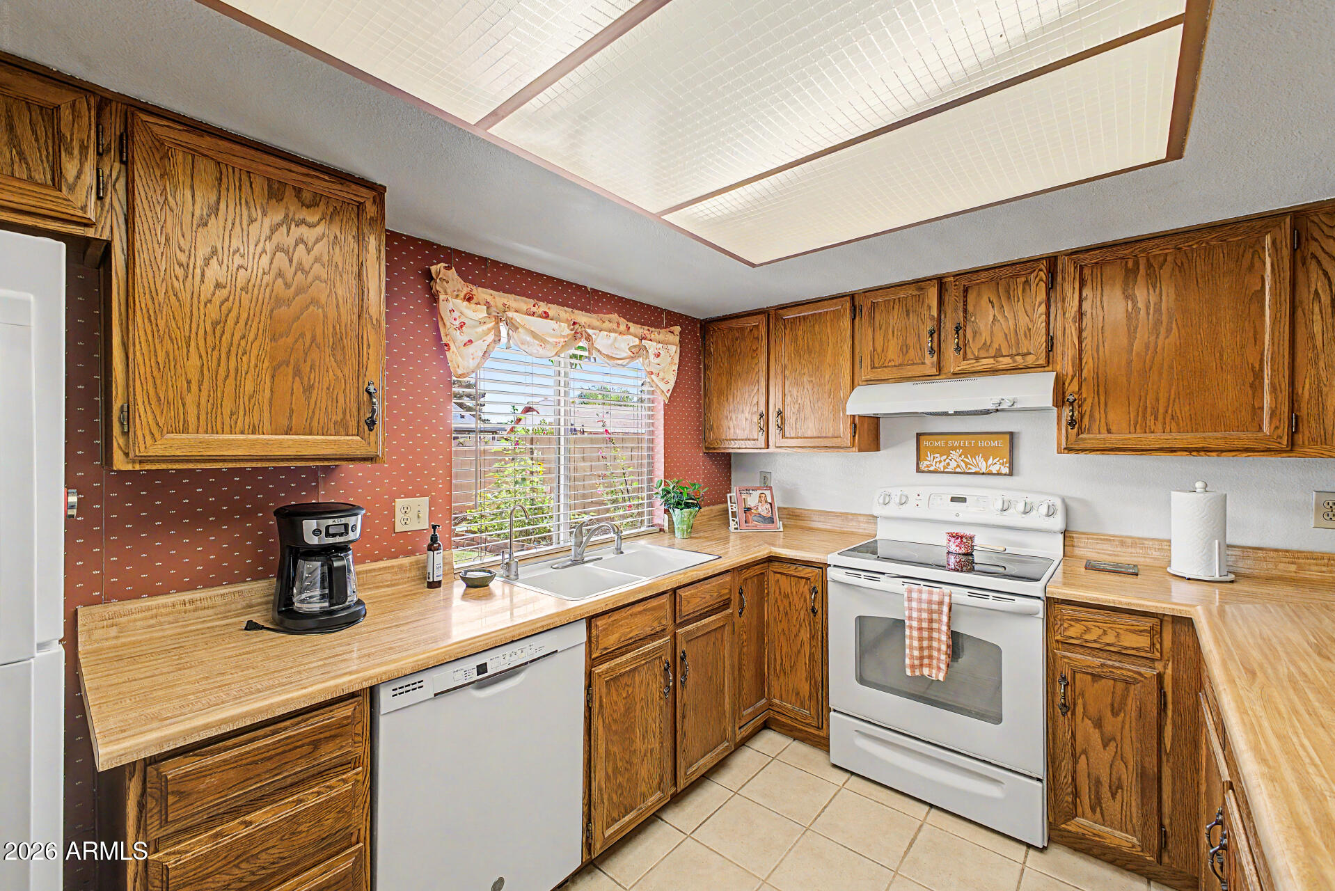 1327 W STOTTLER Drive