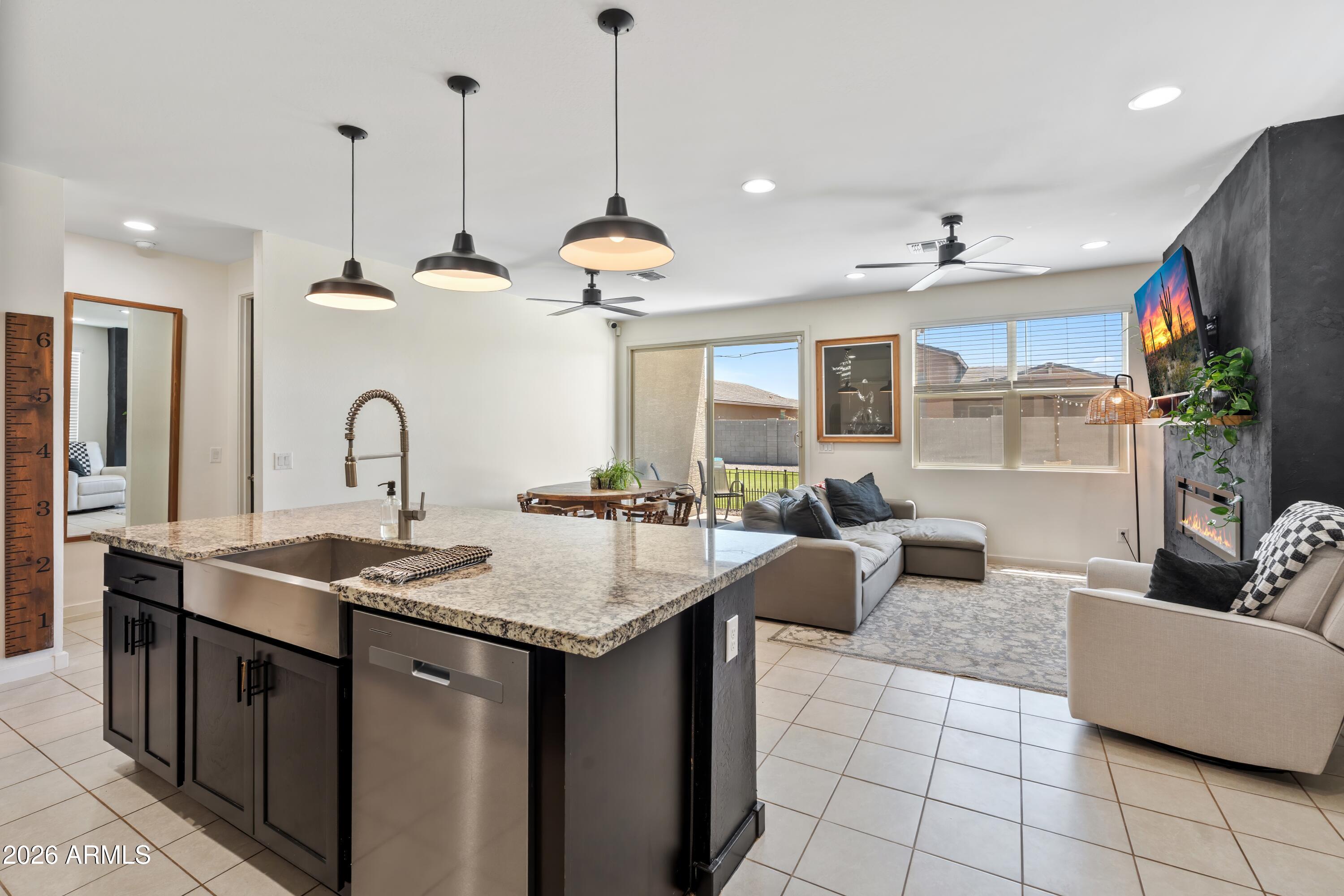 3297 E LUNA Drive