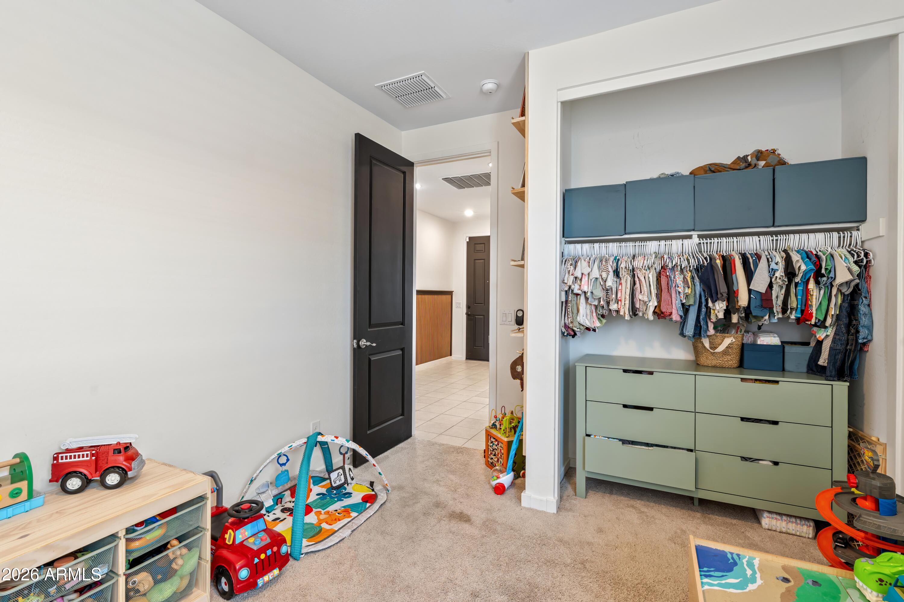 3297 E LUNA Drive
