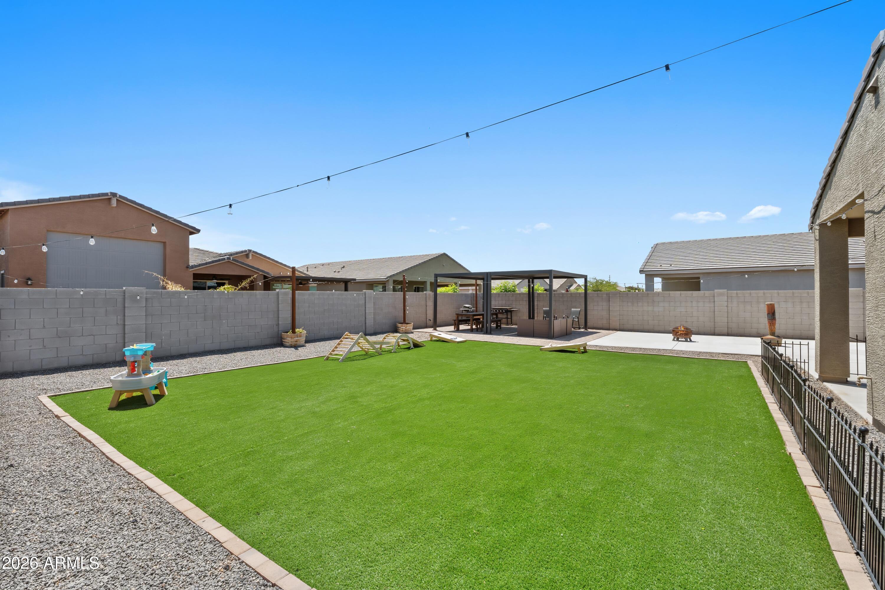 3297 E LUNA Drive