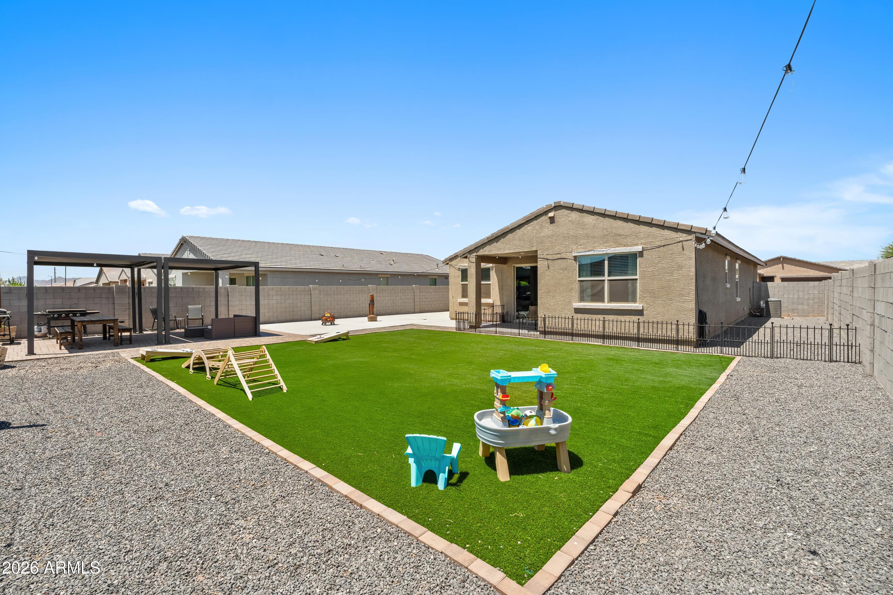 3297 E LUNA Drive