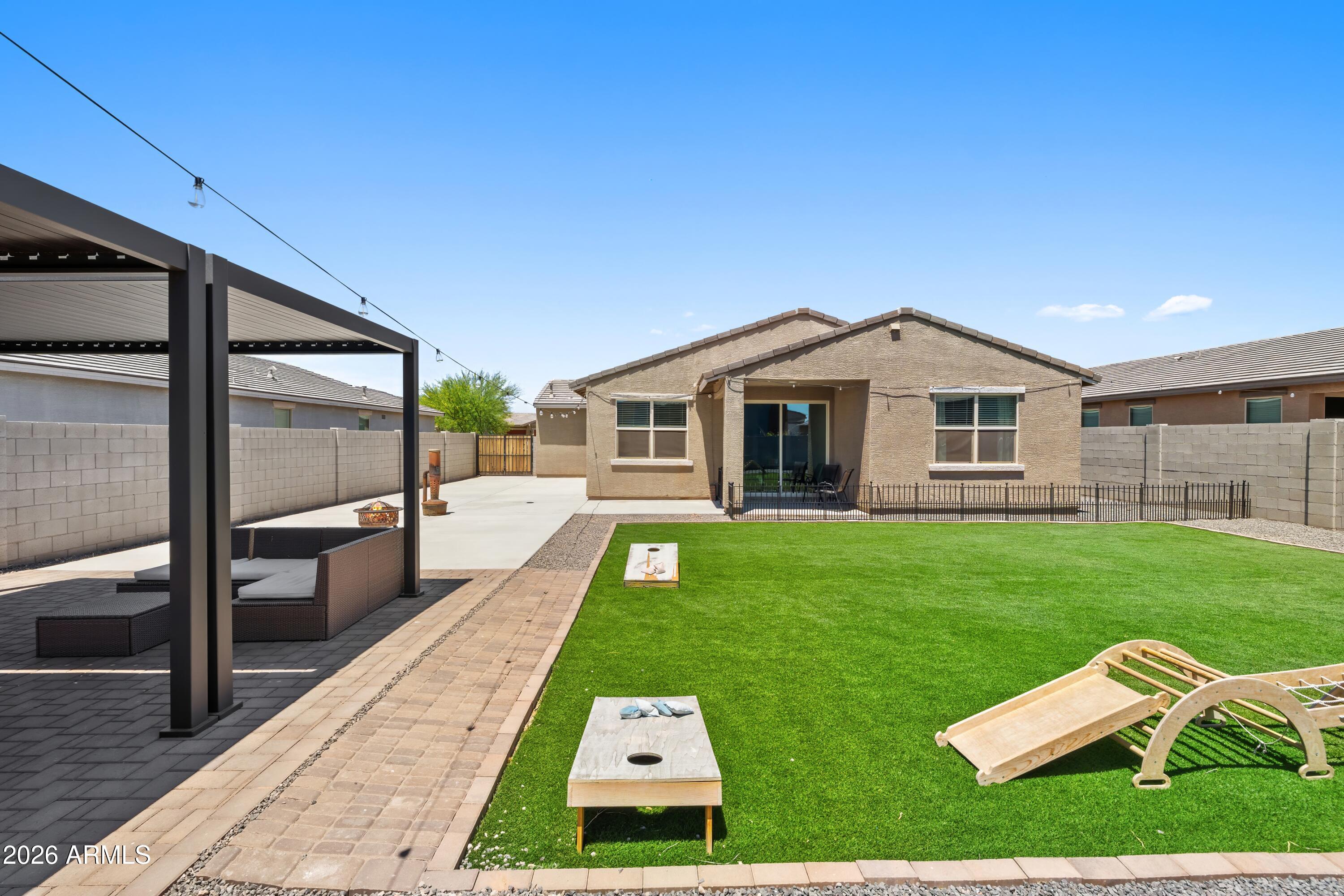3297 E LUNA Drive