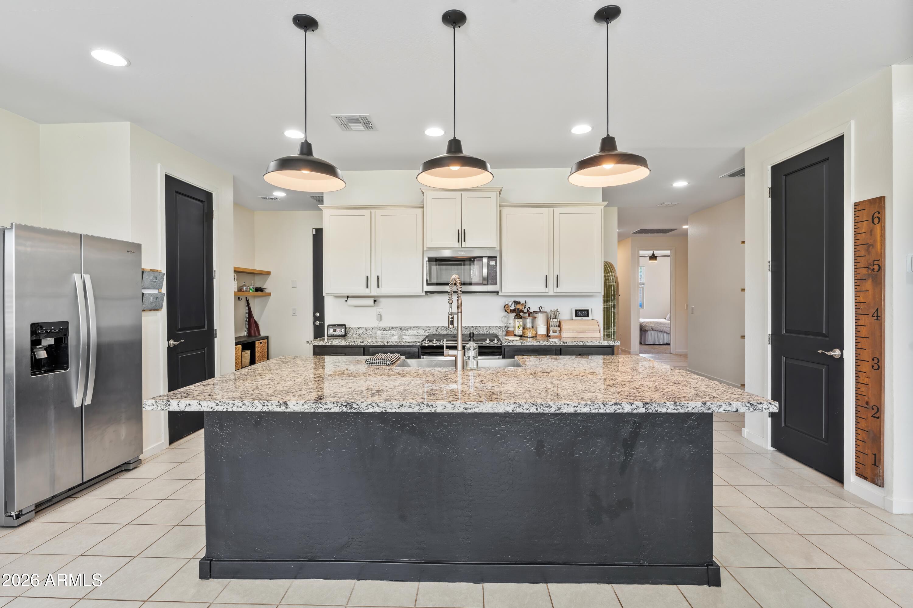 3297 E LUNA Drive