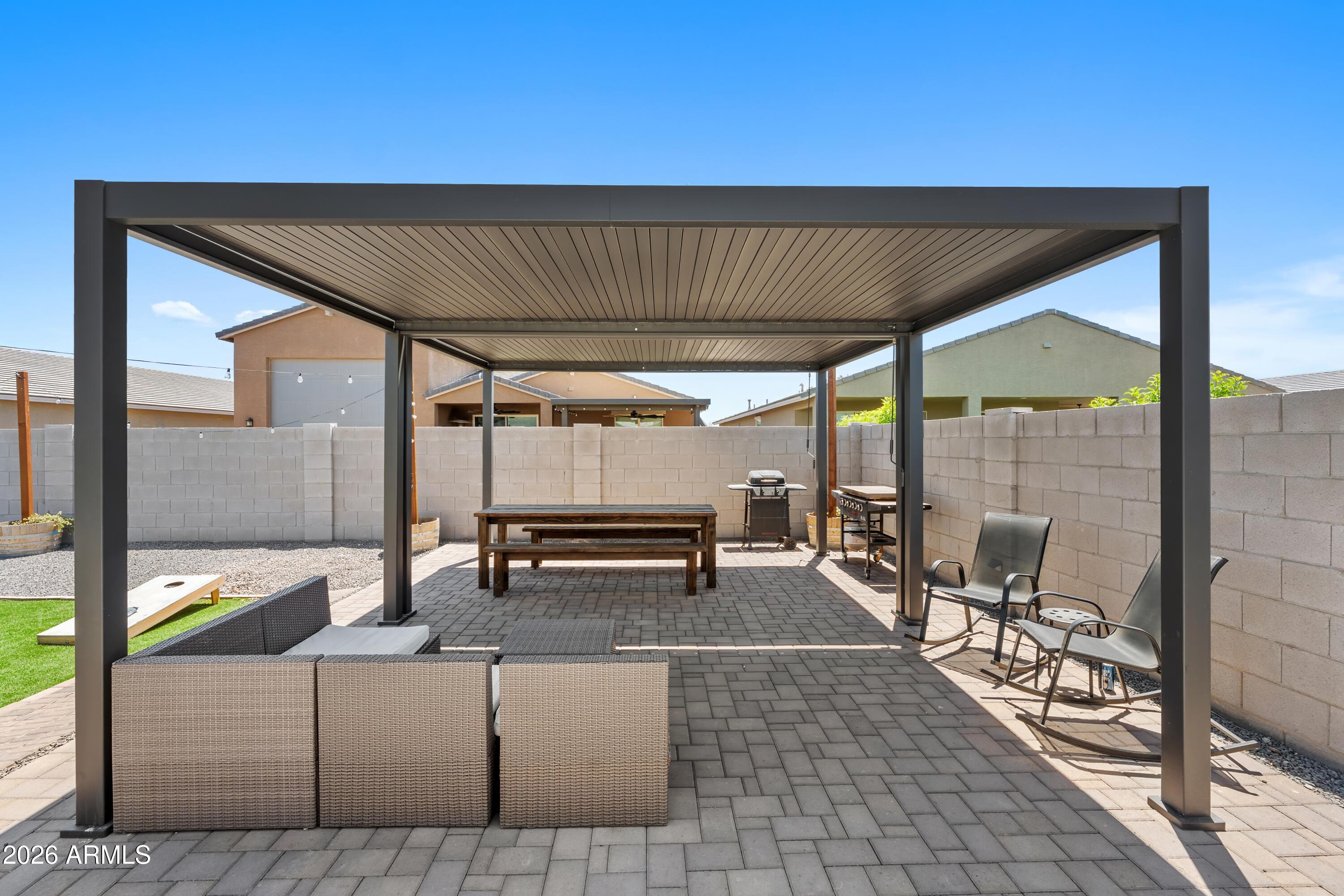 3297 E LUNA Drive