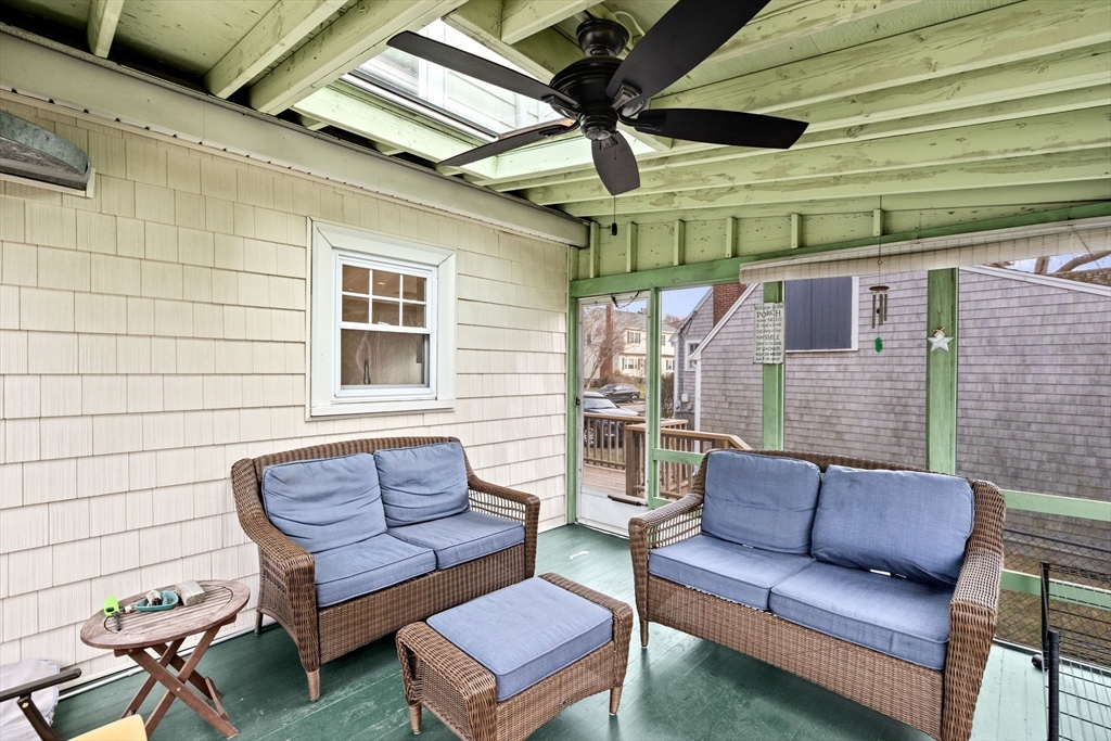 17 Blake Rd