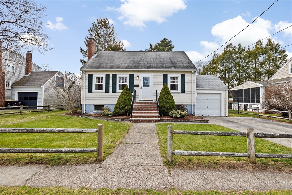 17 Blake Rd