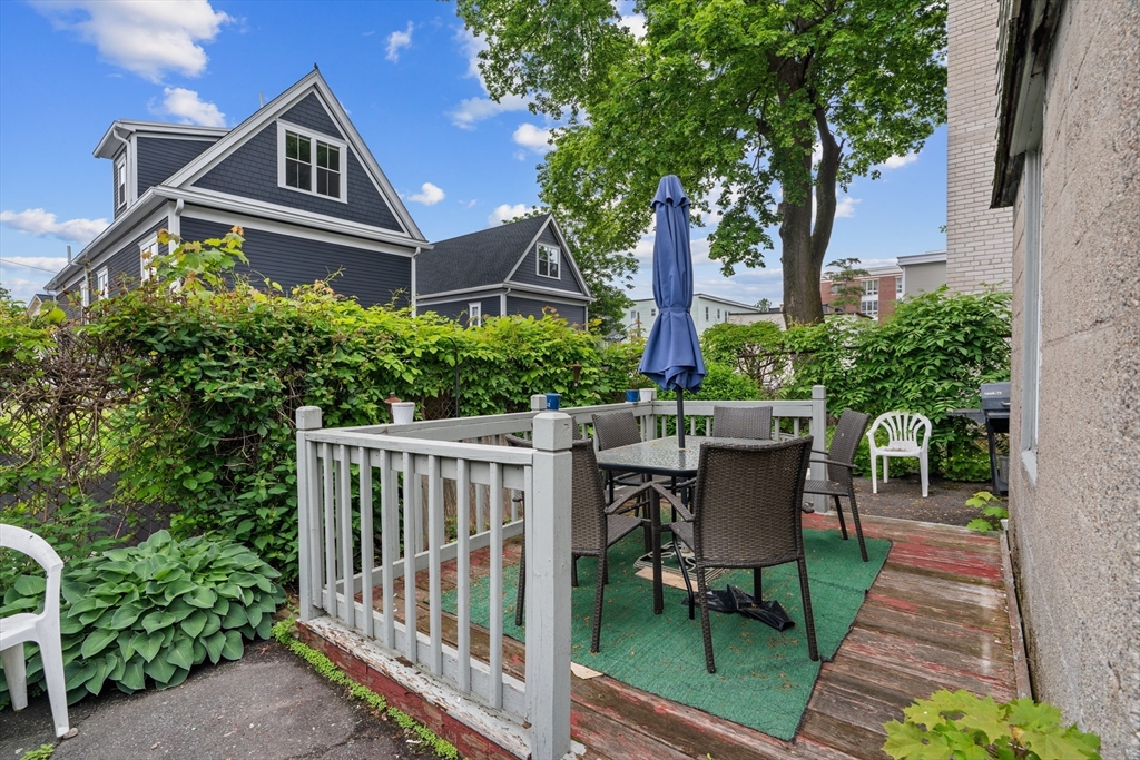 439 Walnut Avenue