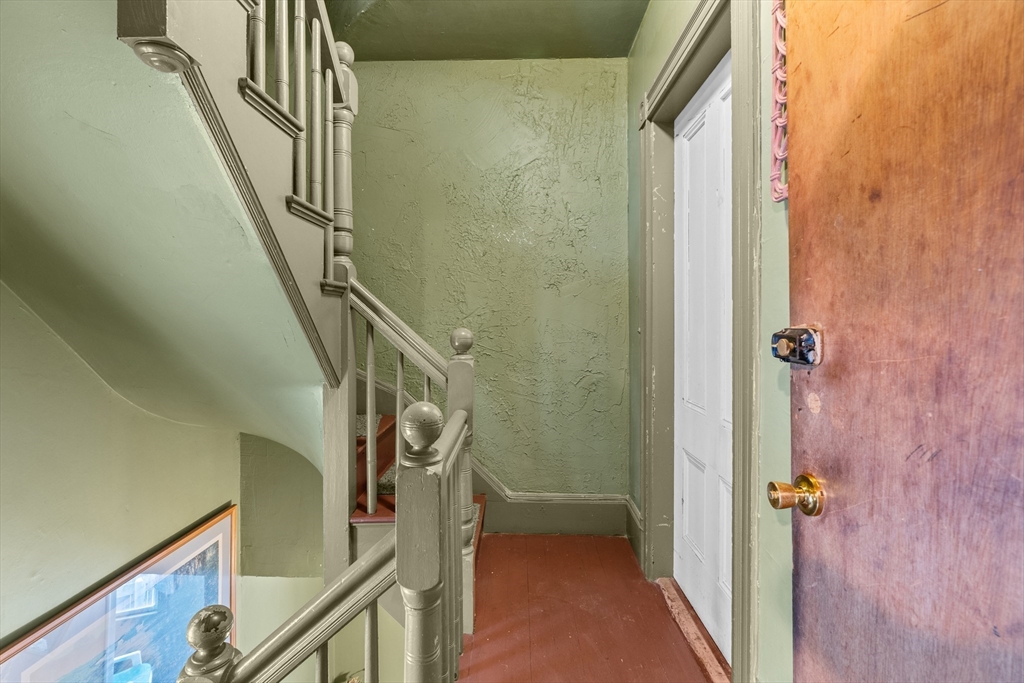 439 Walnut Avenue