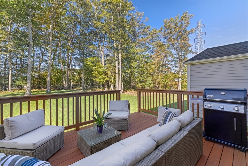 26 Timber Crest Dr