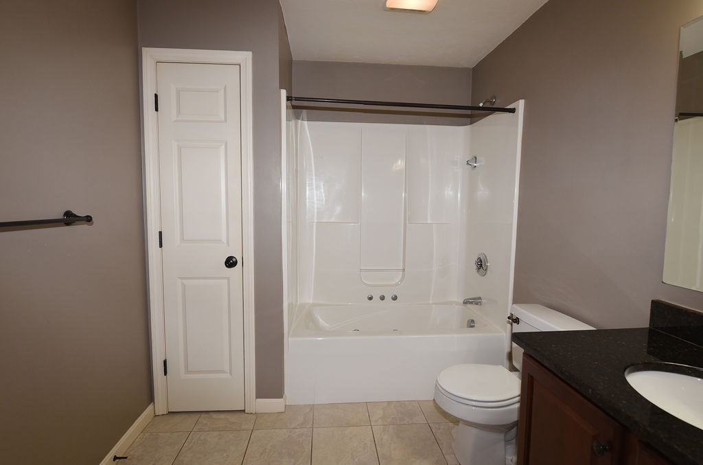 604 Bedford St # 5, Whitman Unit: 5