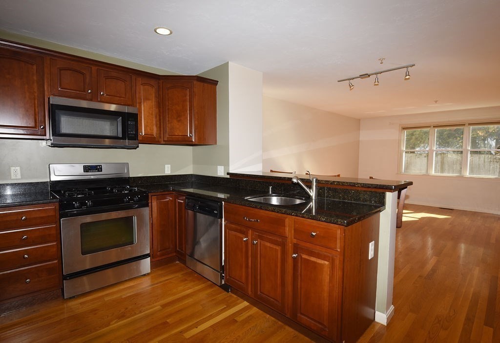 604 Bedford St # 5, Whitman Unit: 5