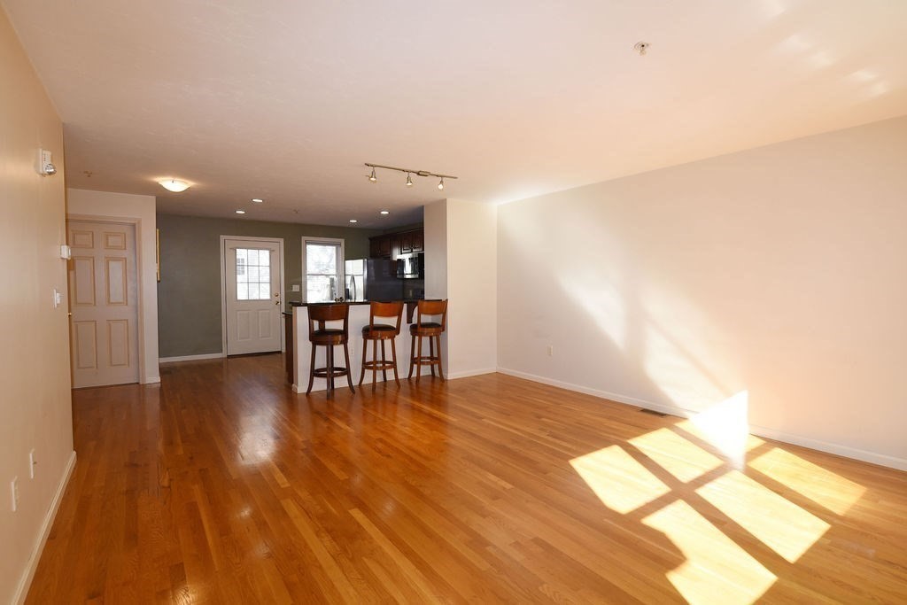 604 Bedford St # 5, Whitman Unit: 5