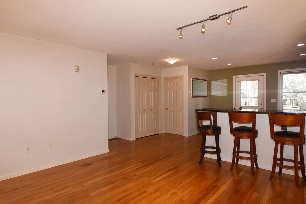 604 Bedford St # 5, Whitman Unit: 5