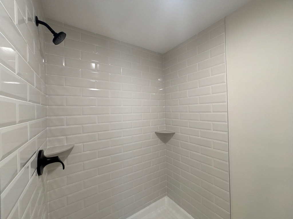 Lot 101-81 Pratt Avenue