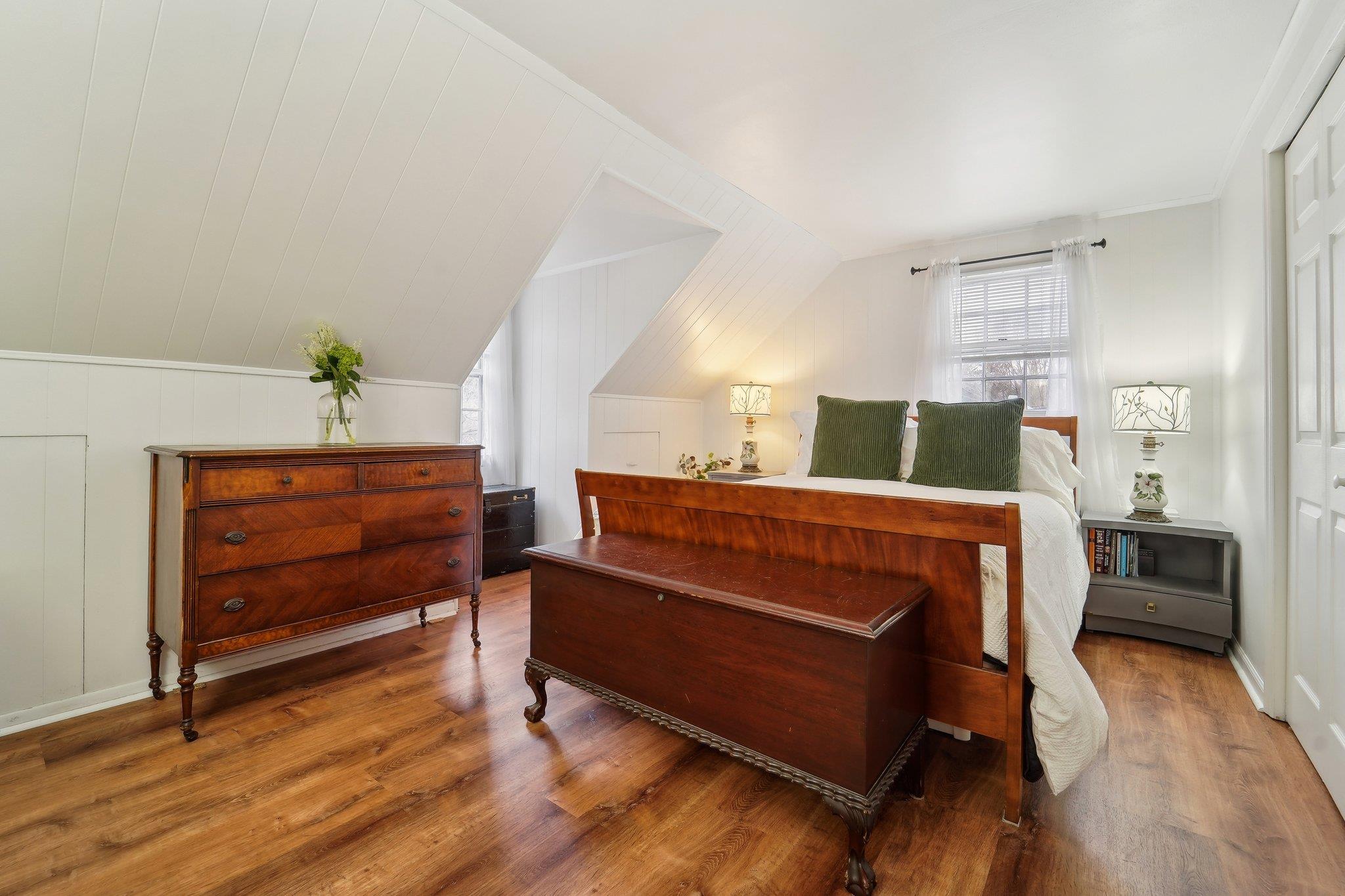 10 Wayside Drive