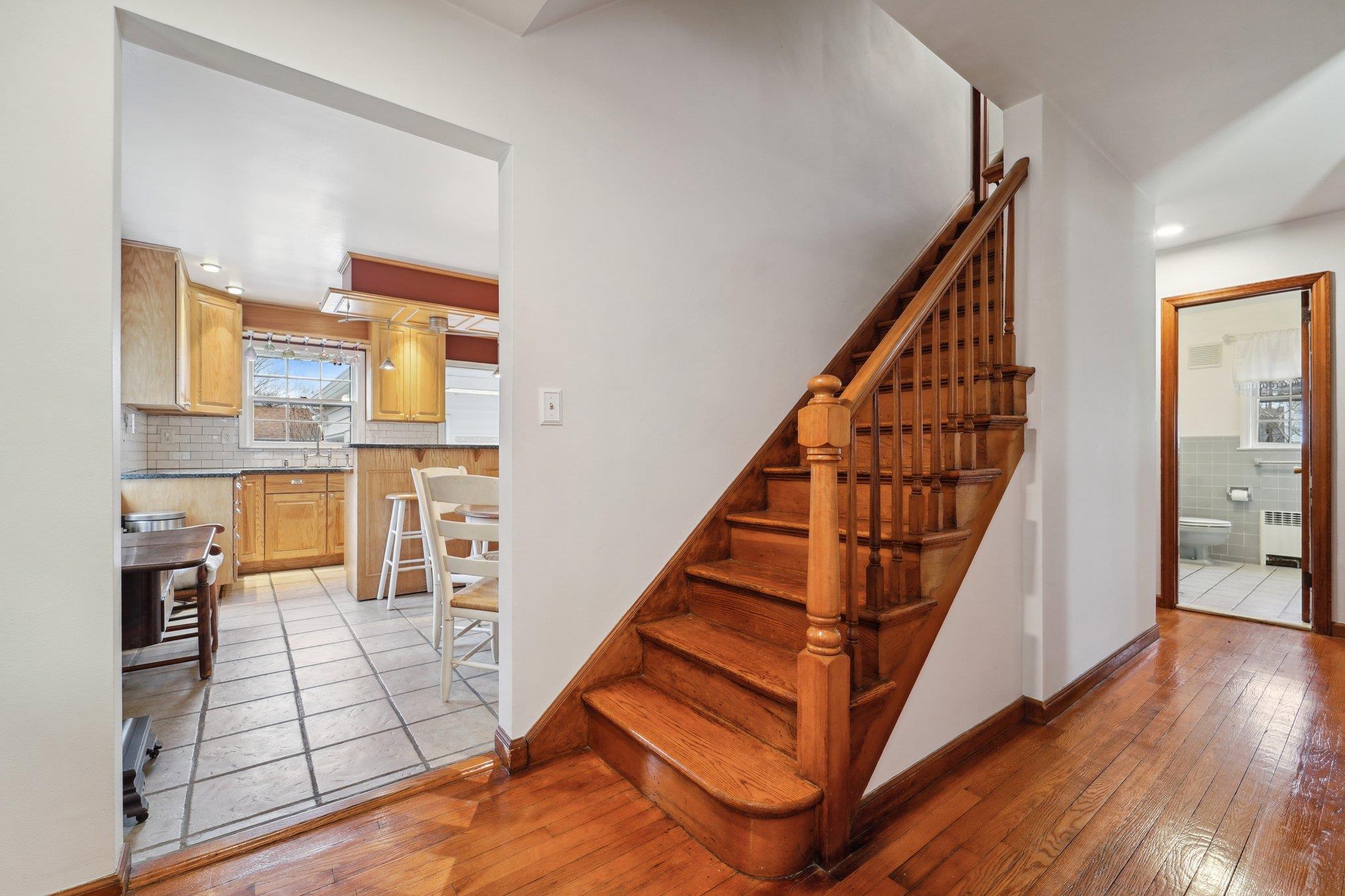 10 Wayside Drive