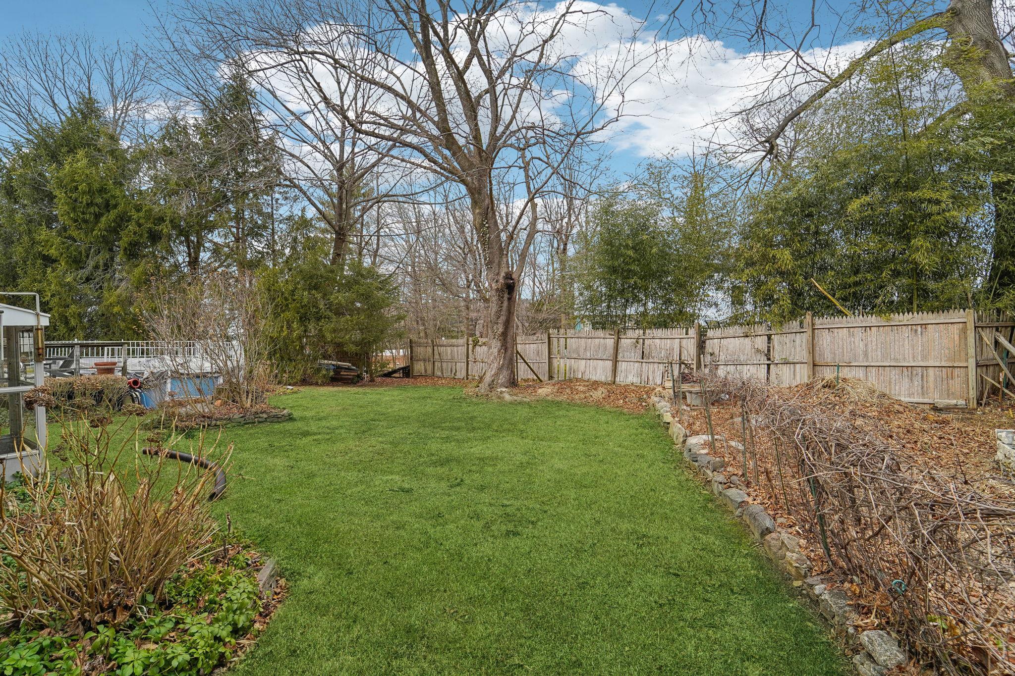 10 Wayside Drive