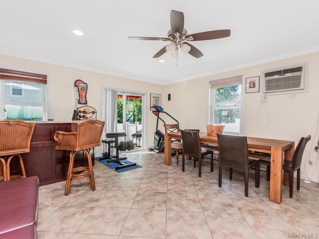 393 City Island Avenue