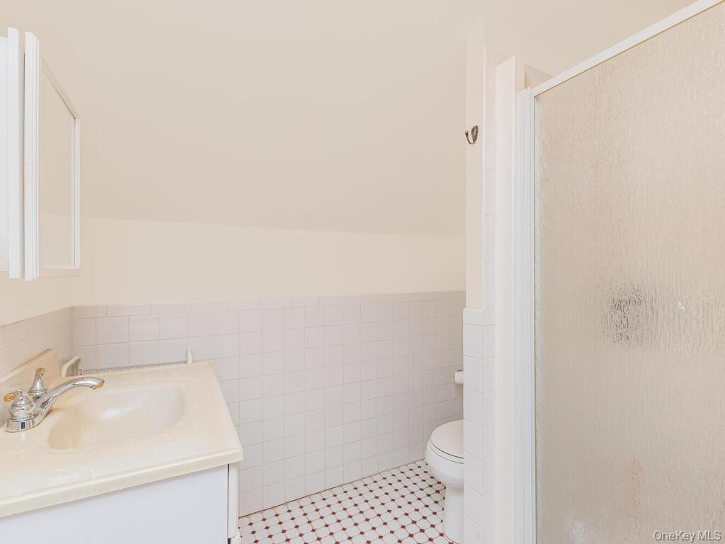 393 City Island Avenue