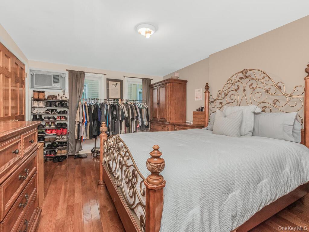 393 City Island Avenue